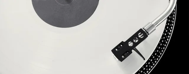 turntable, s-record-players, hub, needle, music playback, vintage, pickups, vinyl records, sound, volume, hi-fi, technology, audio, music, analog, vinyl, macro, audio device, dj, lp, highend, plate, turntable, turntable, music, music, music, vinyl, vinyl, vinyl, vinyl, vinyl. Checking audio and visual specifications before delivery